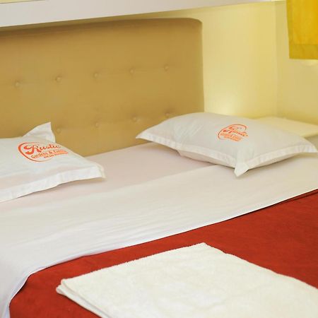 Rustic Gardens Bed & Breakfast Kitunzi Lungujja Kampala Exterior foto